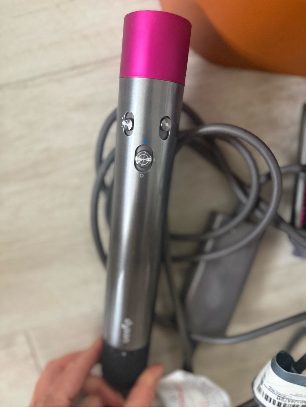 Dyson Airwrap Styler HS01 Nickel/Fuchsia + Case & Attachments - Picture 6 of 7